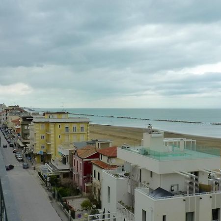Residence Doral Римини Экстерьер фото